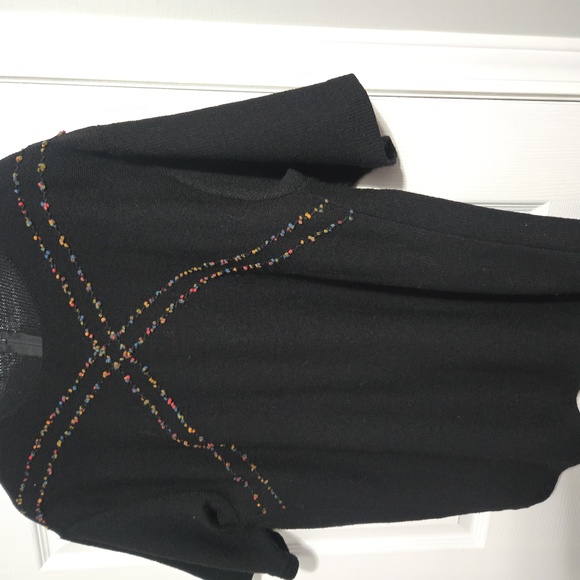 Top - Picture 2 of 3